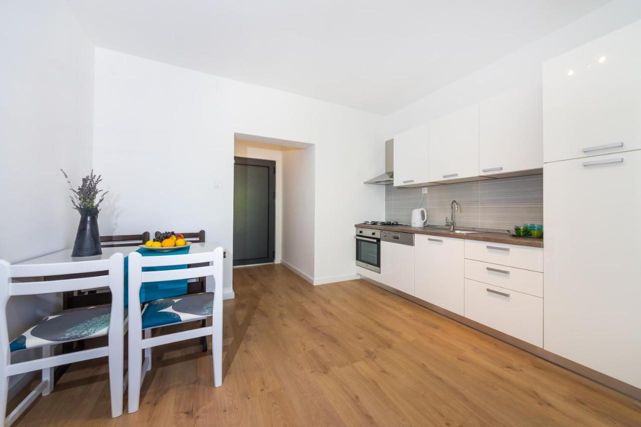 Shosha Apartament *